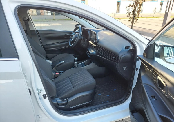 Hyundai i20 cena 61900 przebieg: 18900, rok produkcji 2021 z Garwolin małe 301